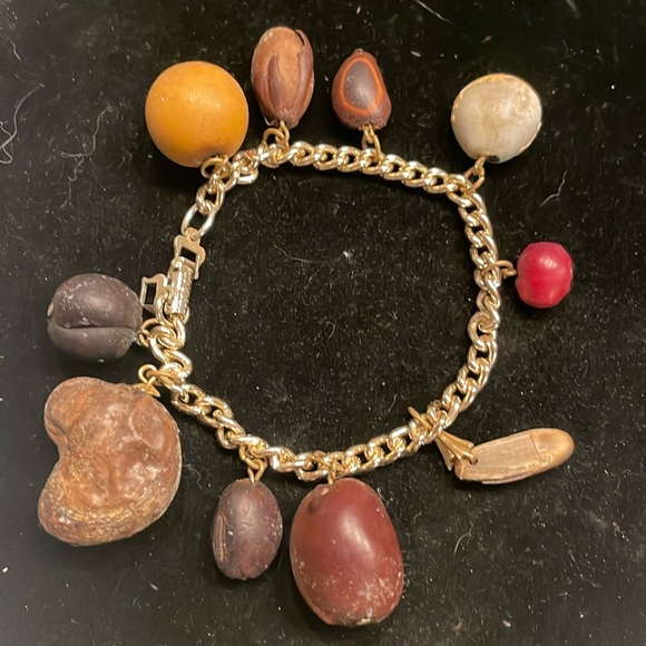 Vintage German mixed metal gold tone bracelet w/10 natural seeds pods nuts charm - Picture 1 of 13